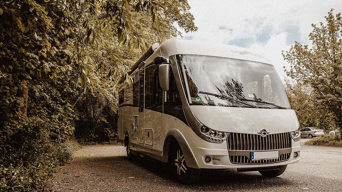 Geparktes Wohnmobil