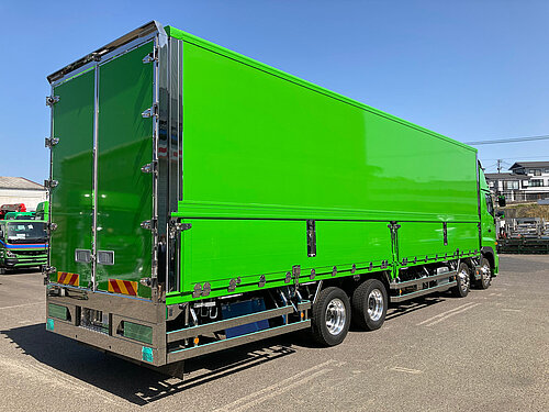 LAMILUX SUNSATION® am LKW LAMILUX SUNSATION® am LKW