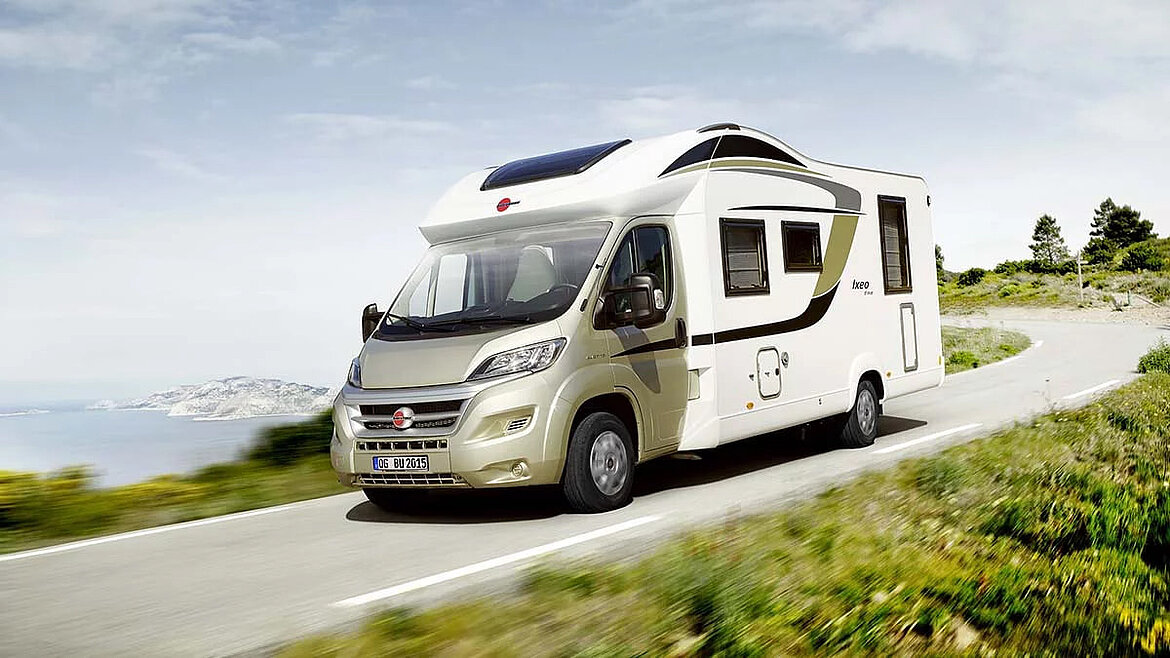 Wohnmobil auf der Straße