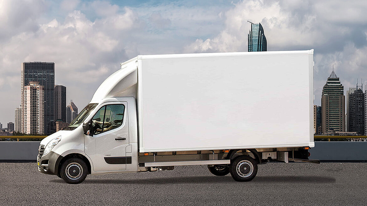 Last Mile Transporter Last Mile Transporter vor Skyline | insights by LAMILUX