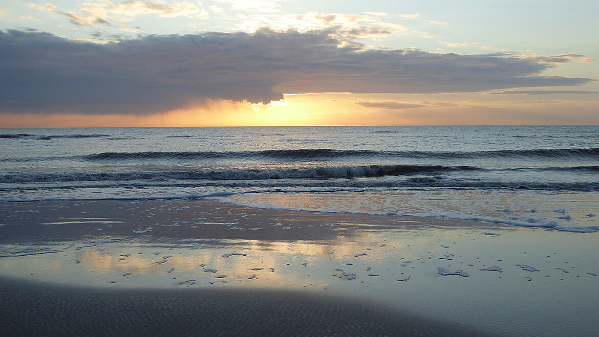 Nordseestrand St. Peter Ording Sonnenuntergang an der Nordsee, Strand, Meer | insights by LAMILUX